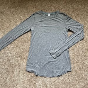 Ivivva Size 12 Gray Longsleeve Shirt